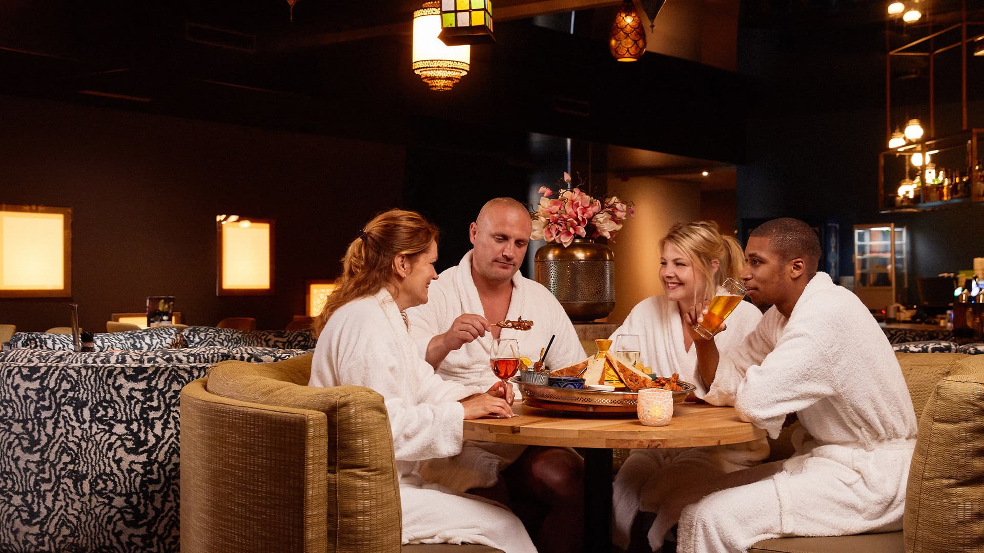 Wellnessdag bij SpaWeesp met Hotel en Ontbijt foto 3